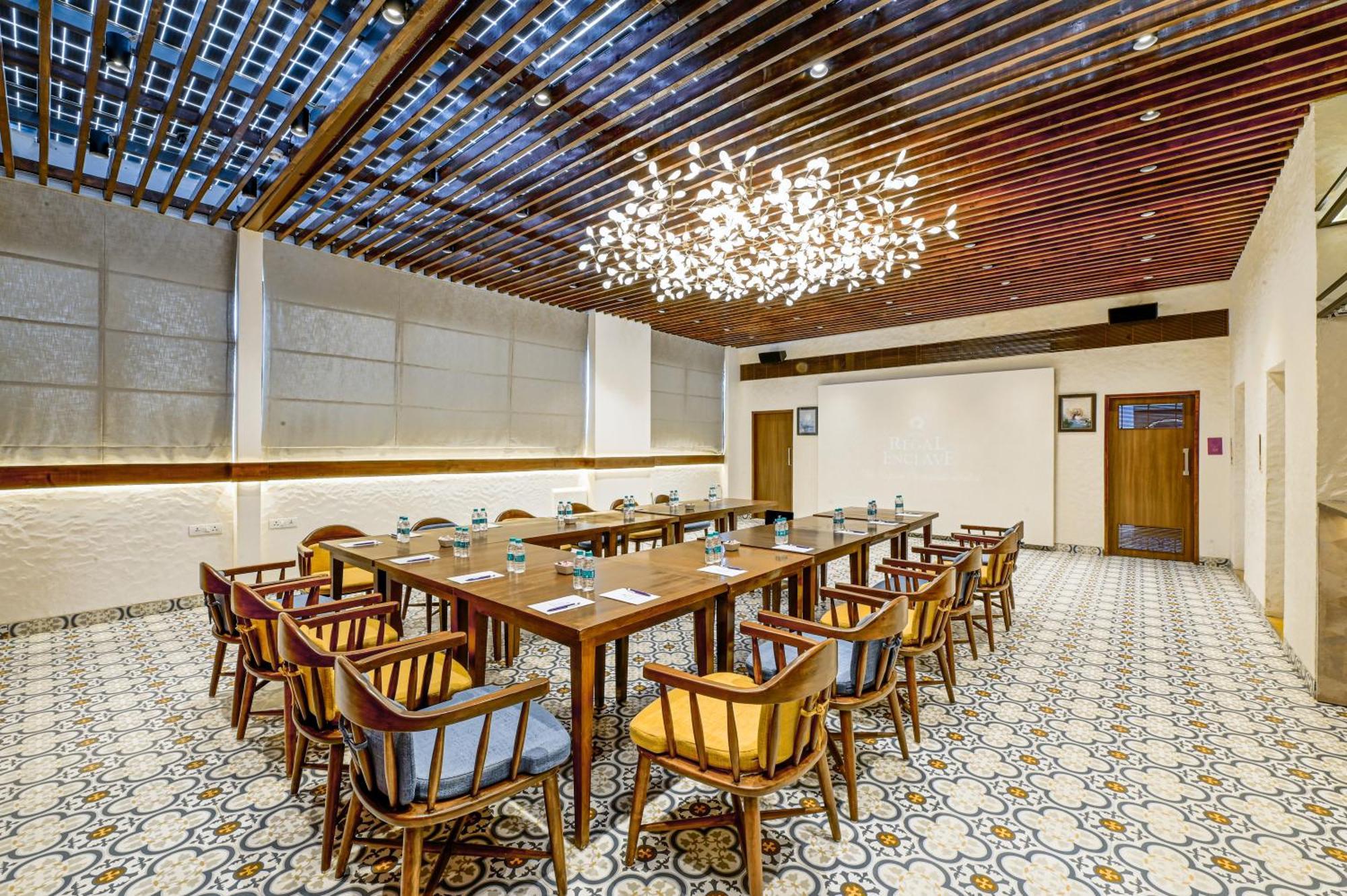 Hotel Regal Enclave Bombay Exterior foto