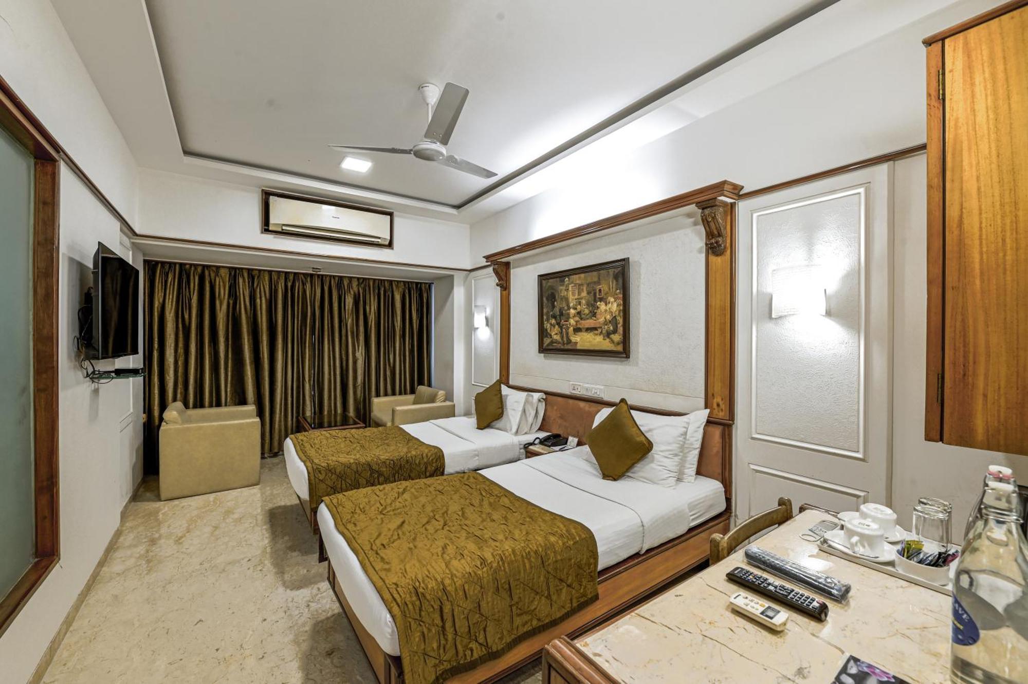 Hotel Regal Enclave Bombay Exterior foto