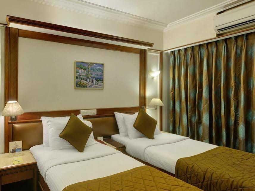 Hotel Regal Enclave Bombay Exterior foto